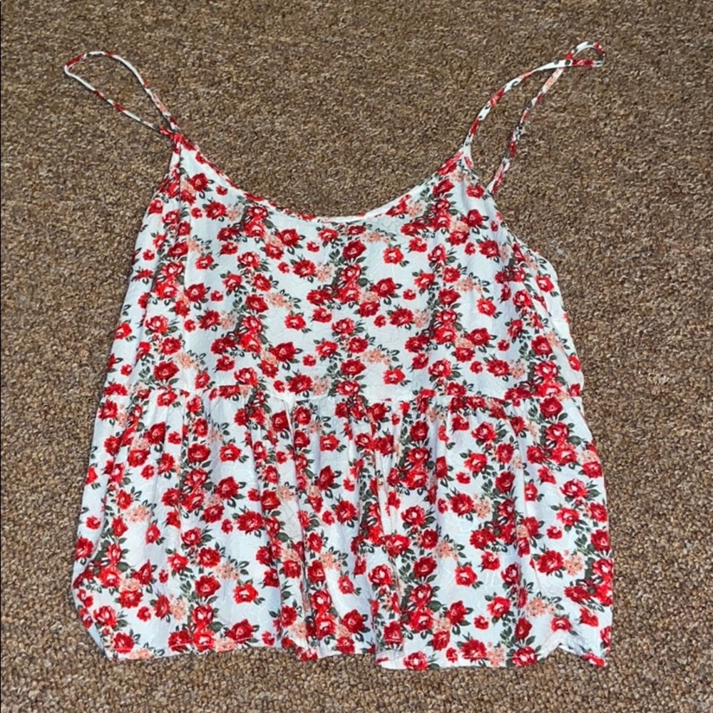 Simple Floral Cropped Ruffle Top